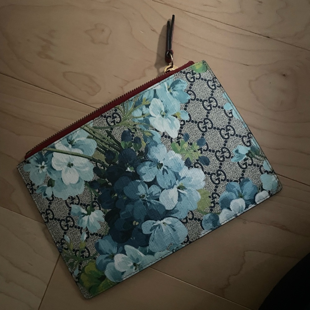 New Gucci pouch
